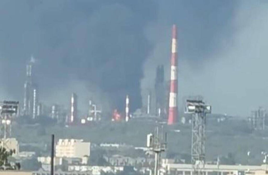 Ucraina-Russia, Kiev attacca le raffinerie di Mosca: droni su Syzran