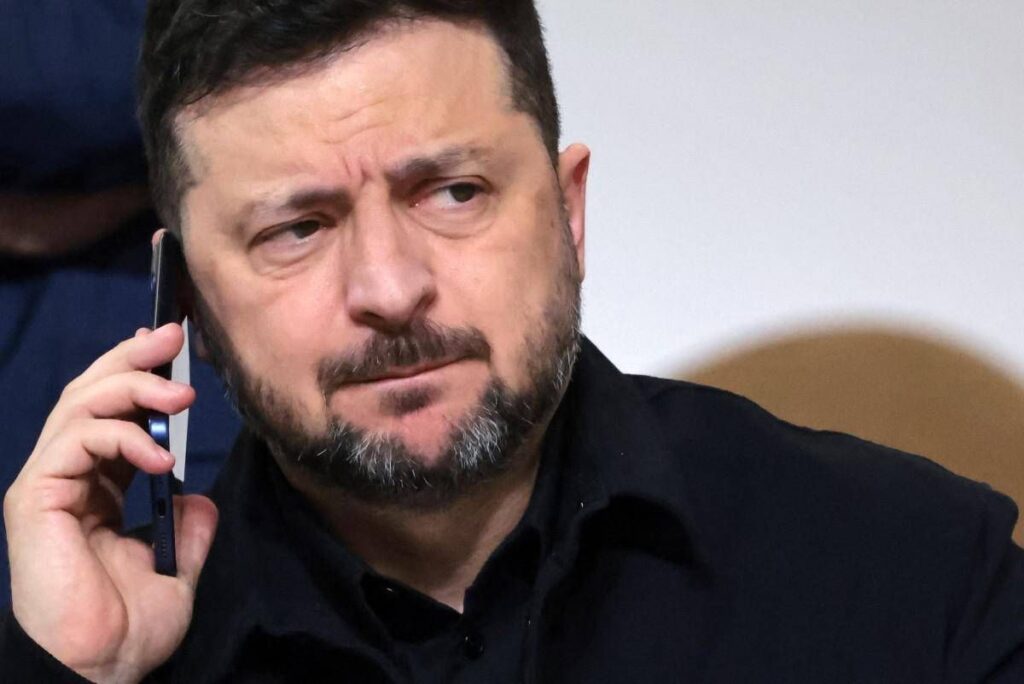 Ucraina, bilancio in rosso. NYT: “Zelensky chiede altri 23 miliardi all’Ue”