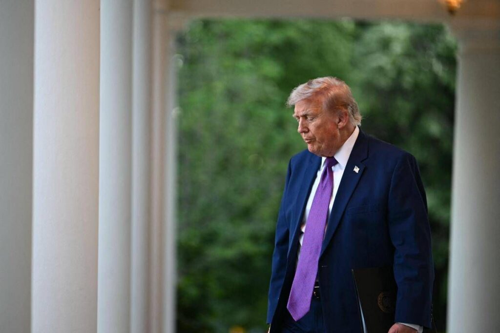 Usa-Iran, Trump pensa a nuovi attacchi. Teheran: “Pedaggi per Hormuz”