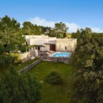 Vacanze, per 6 italiani su 10 smartphone compromette relazioni, da Airbnb 1 settimana senza in masseria del Salento