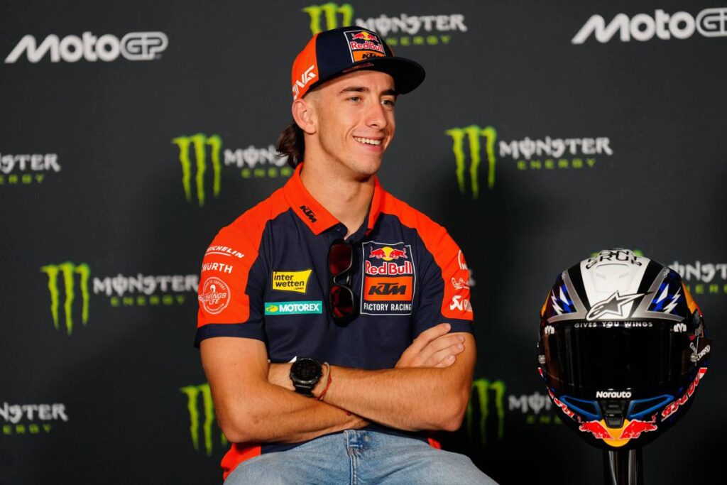 Acosta pilota ufficiale Ducati per le prossime due stagioni, farà coppia con Marquez