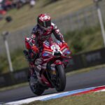 Bagnaia vince sprint MotoGp in Repubblica Ceca, cade Bezzecchi: ordine di arrivo e classifica piloti aggiornata