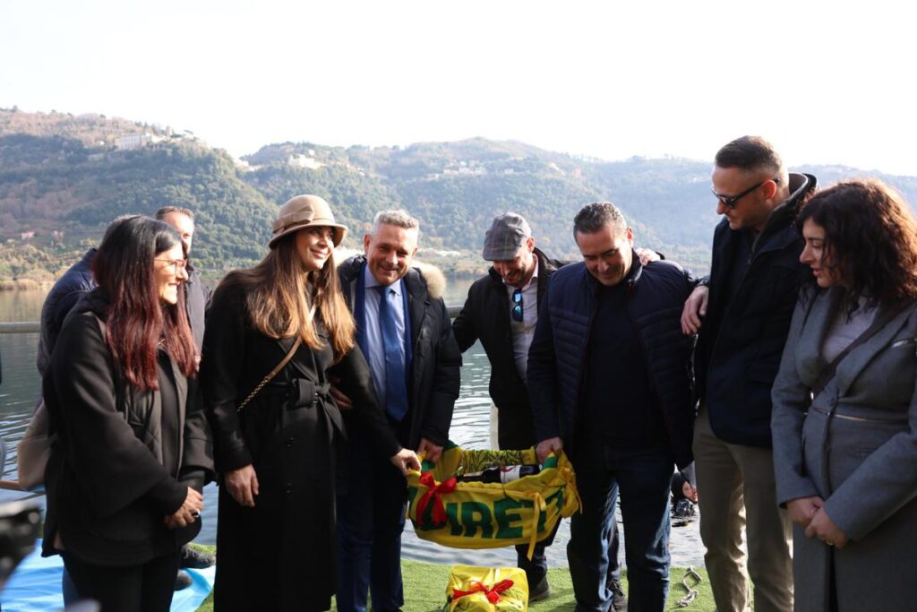 Dal Lago di Nemi riemergono i vini custoditi sott’acqua: il 19 giugno il test della Cantina Subacquea Sperimentale