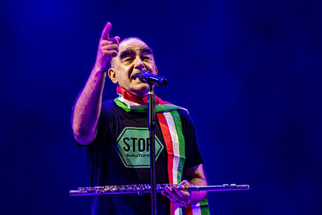 Elio: “De Gregori? Difendo suo diritto a parlare. Vannacci? Non mi piace, sono antifascista”