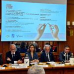 Fumo, gli oncologi: “52mile firme per aumentare di 5 euro costo sigarette, Senato discuta la legge”