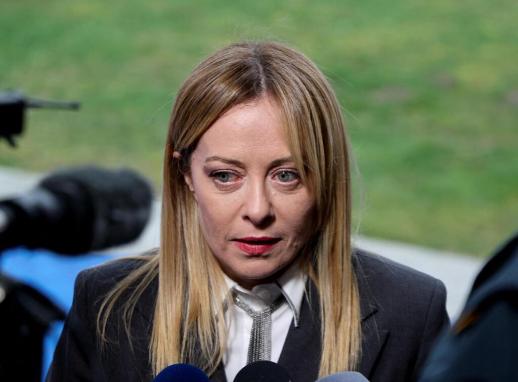 Haters contro Roccella, Meloni: “Commenti ignobili e disumani fanno rabbrividire”
