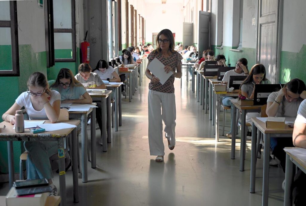 Il regista di ‘Notte prima degli esami 3.0’ agli studenti: ”Passate la serata con gli amici, ricorderete per sempre questo momento”