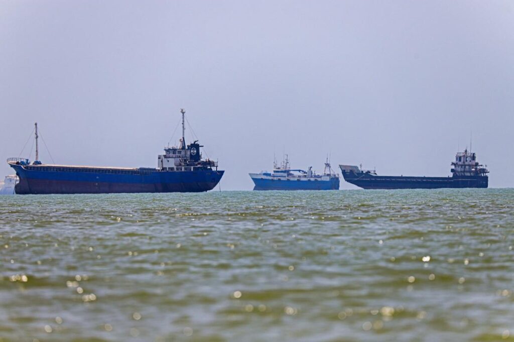 Iran rassicura: “Non cerchiamo la guerra”. Vicino accordo con Oman su traffico marittimo a Hormuz