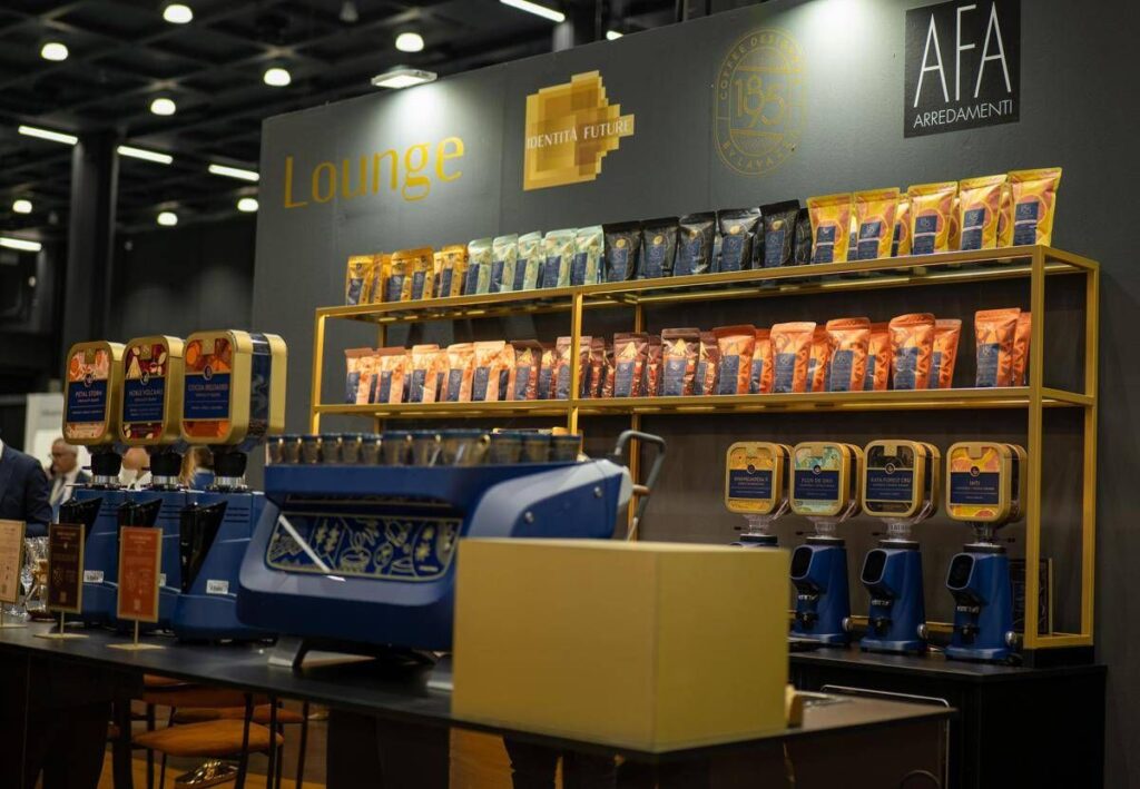 Lavazza, a Identità Milano 2026 ﻿la proposta di 1895 Coffee Designers