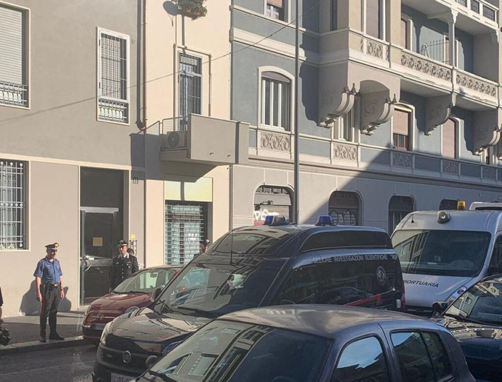 Milano, uomo trovato morto in un appartamento: ferite alla testa, ipotesi omicidio