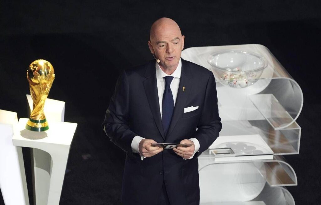 Mondiali 2026, Infantino: “Felice per l’Iran, li avrei portati in bus. L’arbitro somalo? Caso sfortunato”