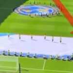 Mondiali, addetto Fifa intrappolato nella bandiera e ‘salvato’