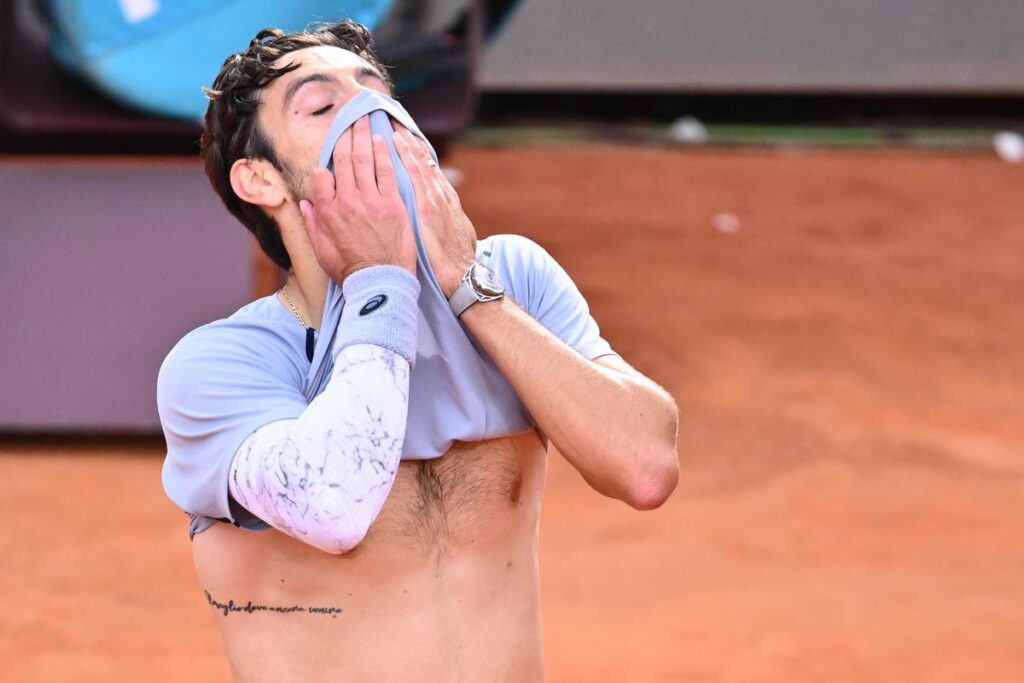 Musetti salta anche Wimbledon: “Preparazione incompleta, ci vediamo presto”