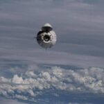 Perdita d’aria sulla Stazione Spaziale, la Nasa agli astronauti: “Tornate su Iss”