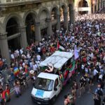 Pride Bologna, media Tel Aviv: “Israeliani spintonati, anche donna incinta”