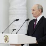 Putin contro Nato e Ue: “Minaccia russa scusa per giustificare aumento spese militari”