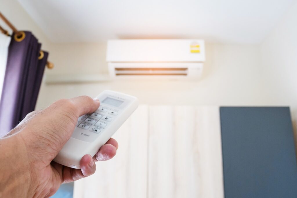Quanto costa dormire con il condizionatore acceso? La verità dell’esperto
