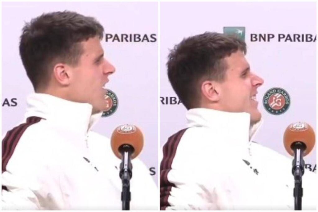 Roland Garros, crampi per Mensik… in conferenza stampa