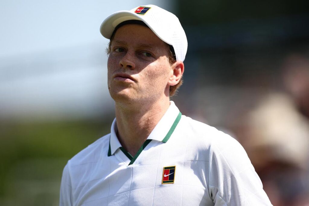 Sinner, nessuno sparring regge ritmo: Jannik ne cambia due a Wimbledon