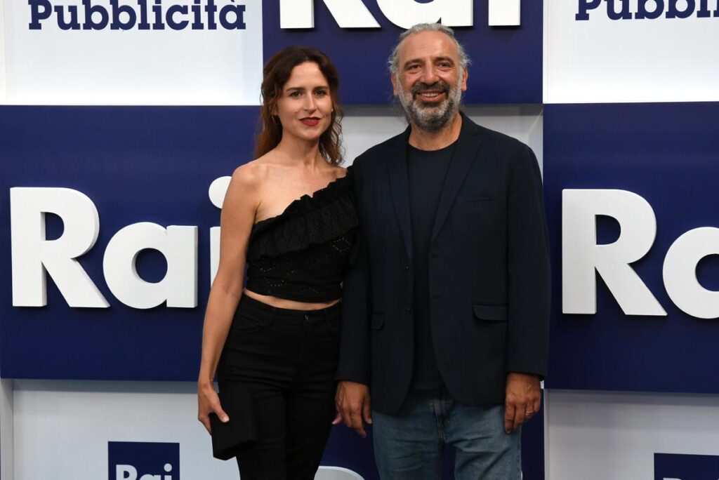 Stop a ‘Via dei Matti n.0’, cancellato il programma di Bollani e Cenni: la reazione