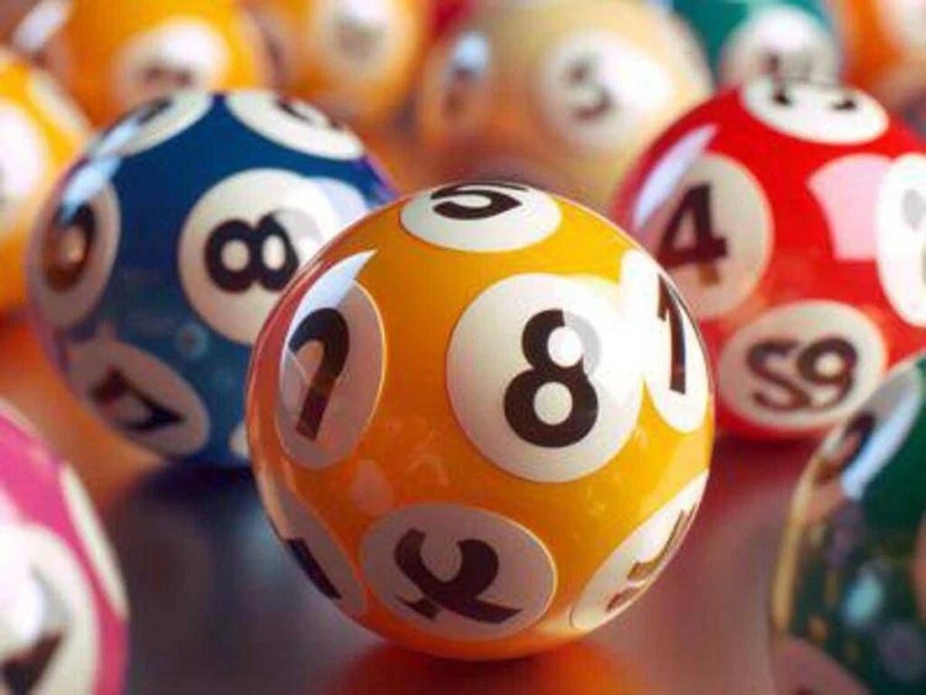Superenalotto, numeri combinazione vincente oggi 8 giugno