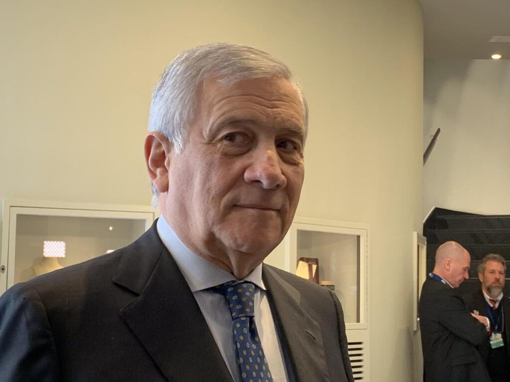 Tajani annuncia: “Abbiamo deciso di utilizzare fondo Safe, chiederemo 14,9 miliardi”