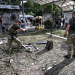 Ucraina, Russia attacca ancora: decine di droni su Zaporizhzhia, un morto
