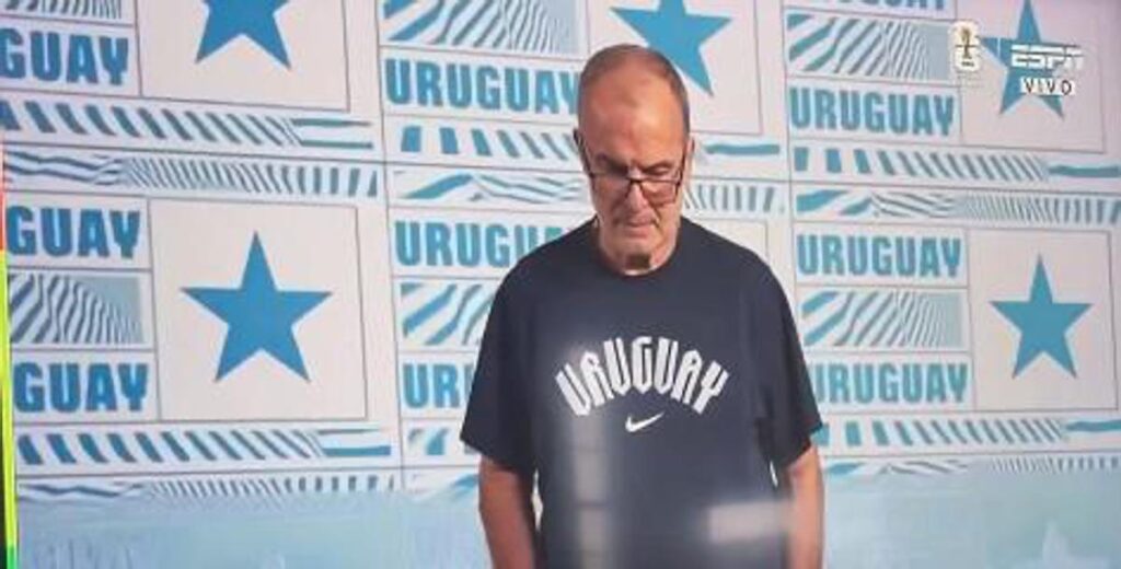 Uruguay, Bielsa protesta contro i ‘nuovi’ Mondiali