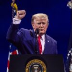 4 luglio, Trump: “Il sogno americano è tornato, non saremo mai un Paese comunista”