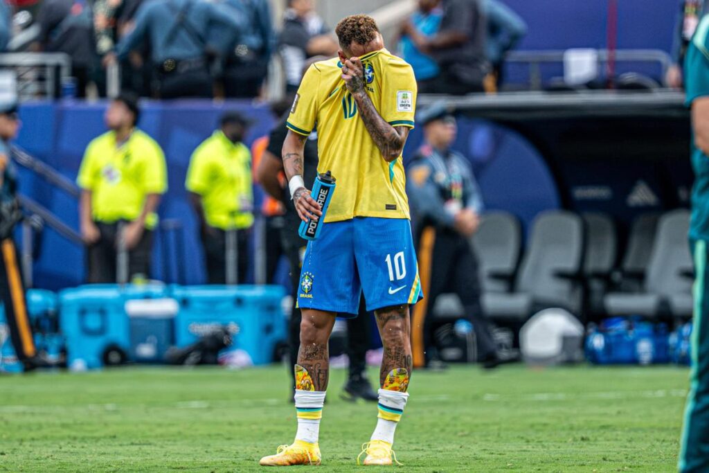Brasile eliminato, Neymar in lacrime dice addio alla selecao: “Finisce qui”