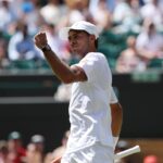 Cobolli, quarti a Wimbledon ed esultanza alla Ronaldo. Poi chiede una casa… in prestito