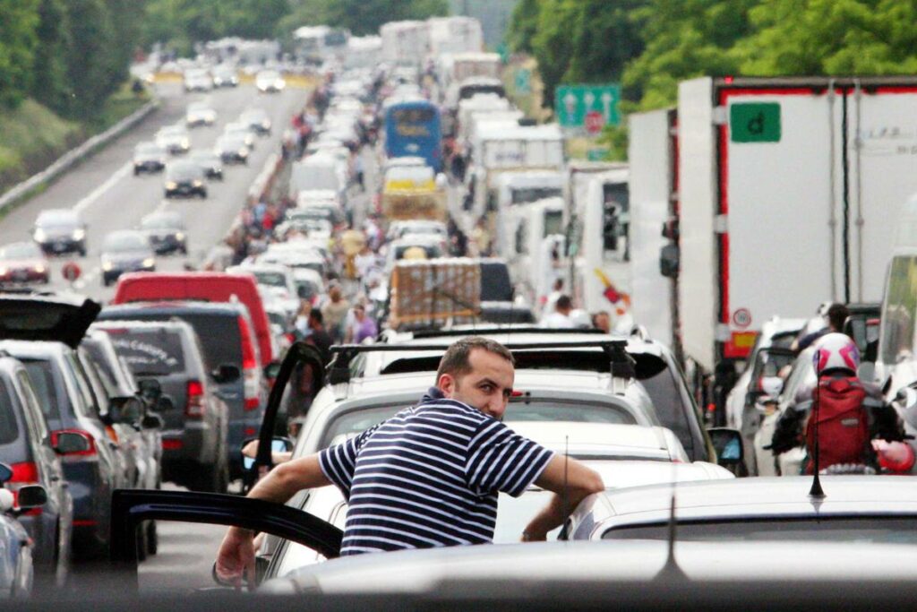 Esodo, ecco il traffico da bollino rosso: 27 milioni in viaggio da oggi a domenica