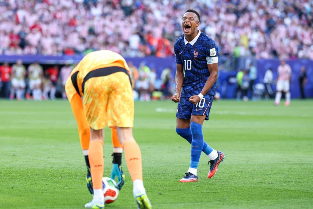 Francia-Paraguay 1-0, la sintesi di Mbappé: “Abbiamo messo le mani nella m…”
