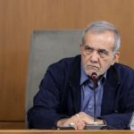 Iran, è scontro ai vertici del potere: i falchi accusano Pezeshkian e i negoziatori di ‘colpo di Stato’