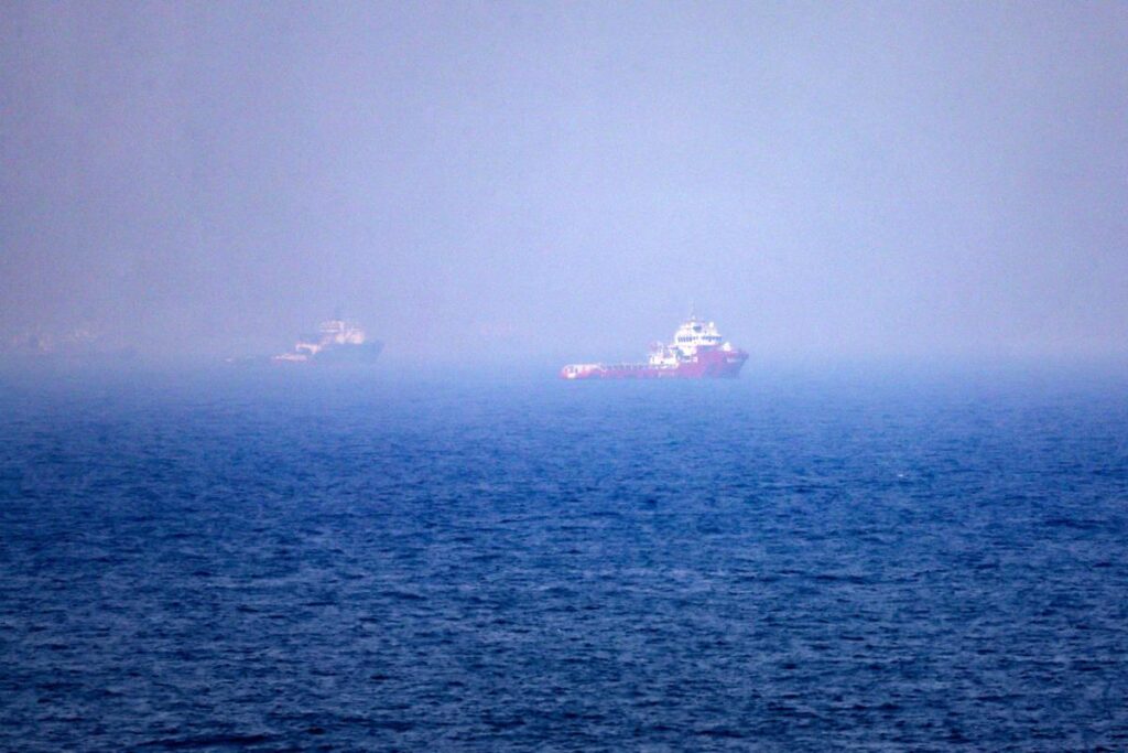 Iran, petroliera colpita in stretto Hormuz. Teheran agli Usa: “Guerrafondai. Nuovi attacchi? Piano di risposta è pronto”
