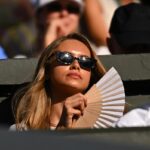 Laila Hasanovic esulta e abbraccia Sinner, festa tra fidanzati a Wimbledon