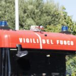 Lodi, auto avvolta dalle fiamme: trovata una persona morta all’interno