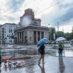Meteo, caldo e temporali estremi: cosa fare (e cosa no) per evitare rischi