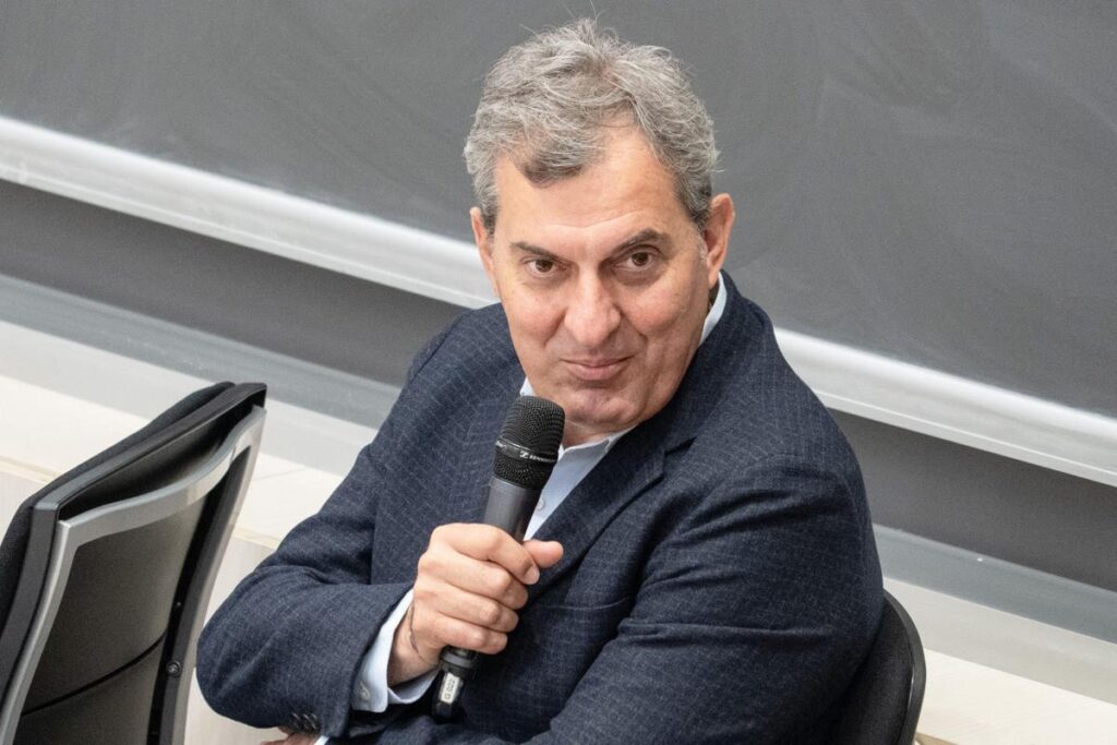 Milano, Mario Calabresi valuta candidatura a sindaco: “Mi piacerebbe fare la mia parte”