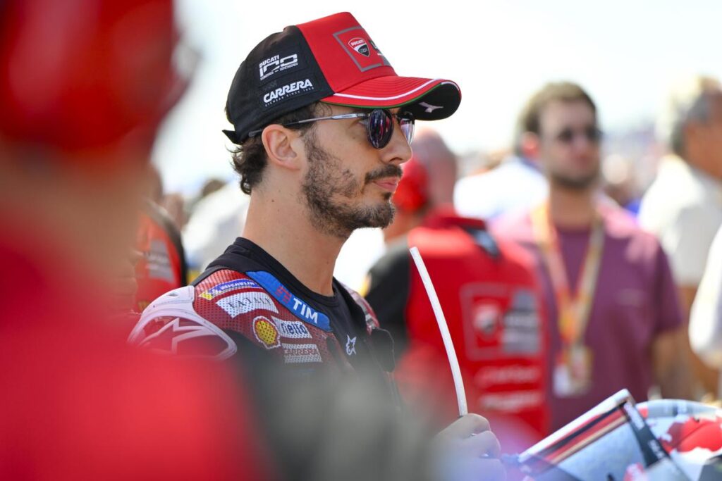 MotoGp, Bagnaia operato all’avambraccio destro, rientro previsto per il Gp di Silverstone