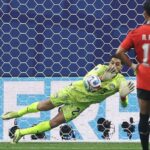 Oufa Shobeir, chi è il portiere-eroe che ha parato un rigore a Messi
