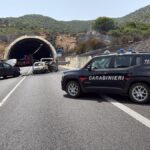 Scontro con due auto in fiamme nel Cagliaritano, un morto e nove feriti
