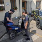 Sequestrati in tutta Italia migliaia di scooter illegali: venivano venduti come bici elettriche