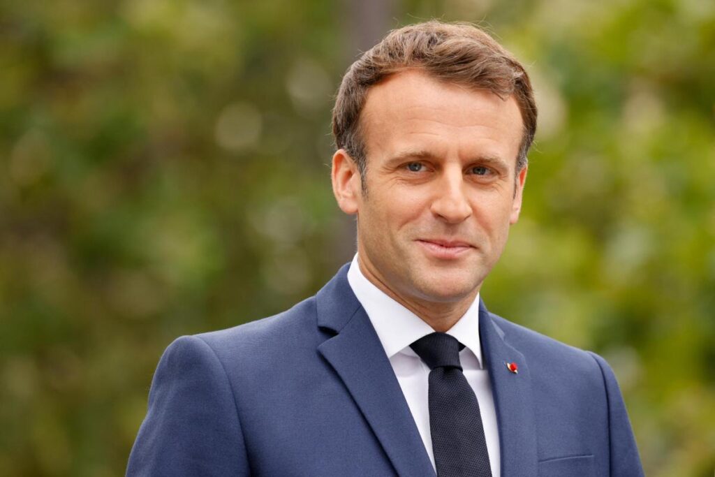 Siria, transizione e sfide del dopo-Assad: due bombe nel giorno di Macron da al-Shaara