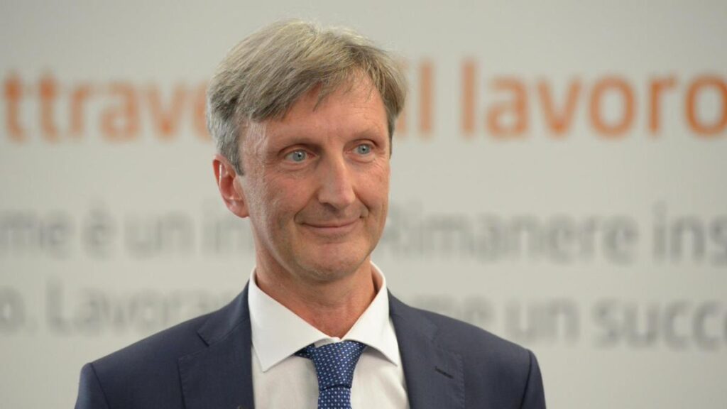 Sostenibilità, DS Smith Italia e Tiber Pack insieme per ﻿packaging ‘glue-free’