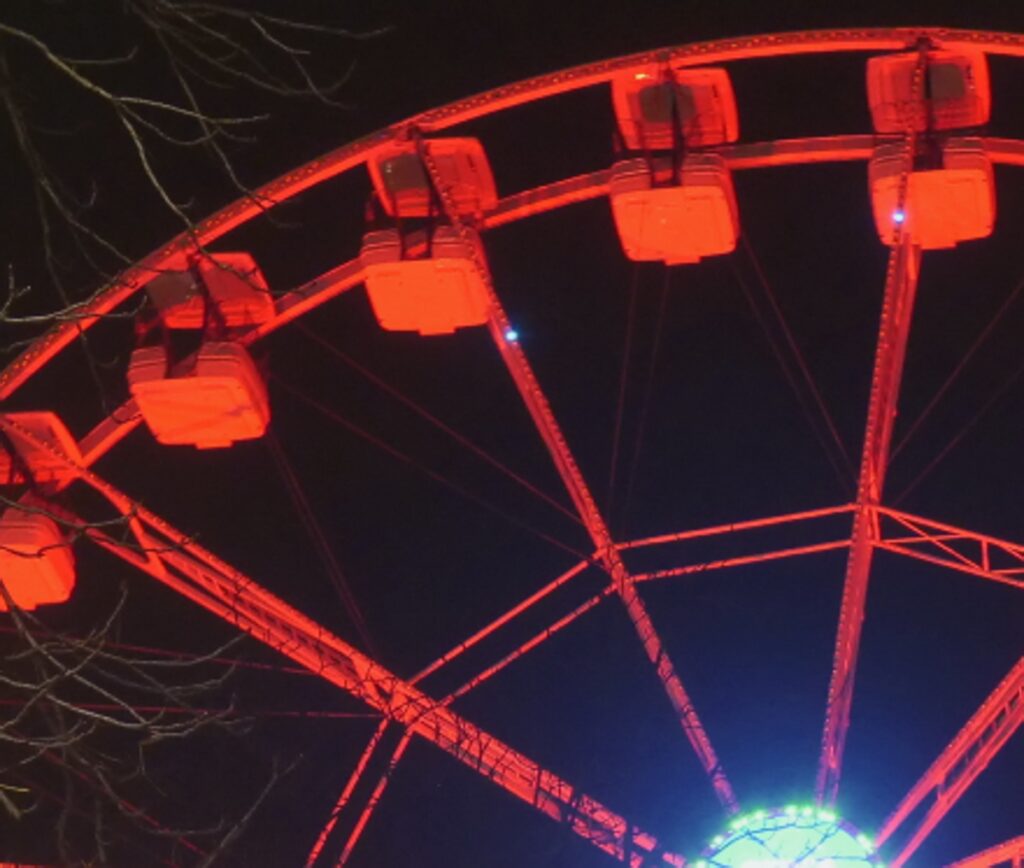 Spotorno, 15enne muore folgorato al Luna Park. Sindaco: “Potrebbe avere influito temporale”