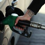 Tabarelli: “Senza stop alla guerra, carburanti a 2,5 euro al litro e boom bollette gas”