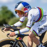 Tour de France, Evenepoel vince la cronometro della 16a tappa, Pogacar resta in maglia gialla