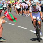 Tour de France, Pogacar domina la sesta tappa e riconquista la maglia gialla