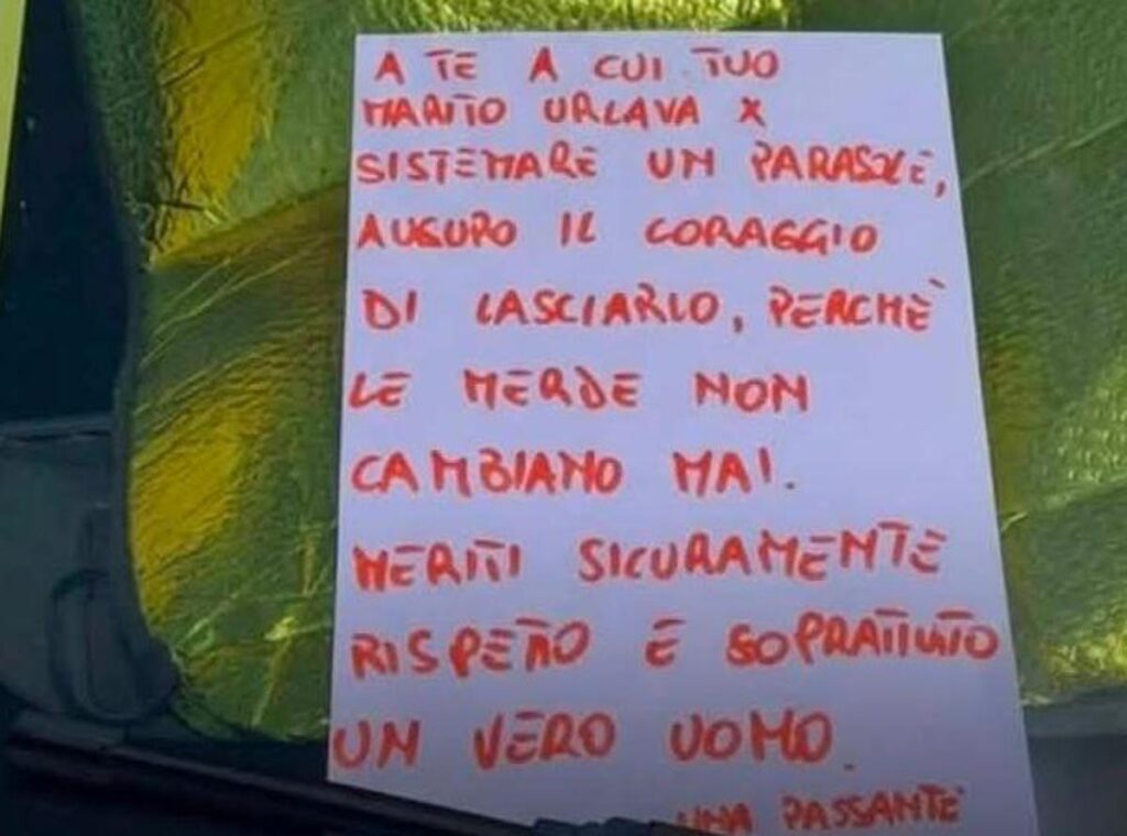 “Tuo marito urla, lascialo”: il messaggio sul parabrezza diventa un caso web